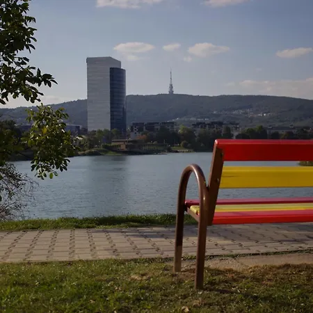 Fresh & Parking Apartment