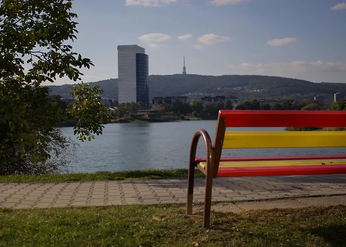 Fresh & Parking アパート