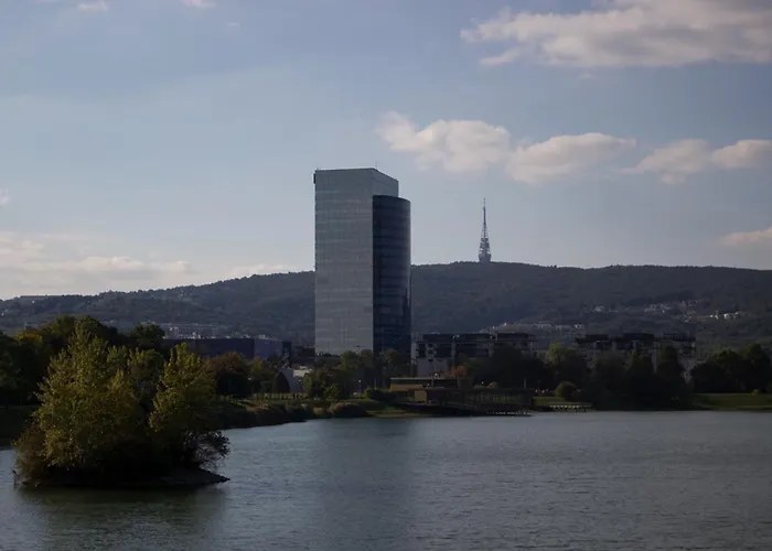 Fresh & Parking Lägenhet