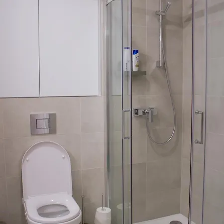 Fresh & Parking Apartman *